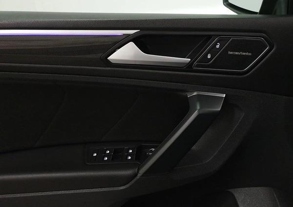 Volkswagen Tiguan cena 134999 przebieg: 141000, rok produkcji 2021 z Głuszyca małe 781